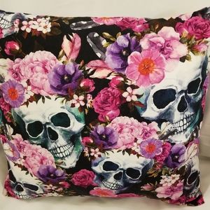 Skulls & Roses Home Decor Covered Pillow